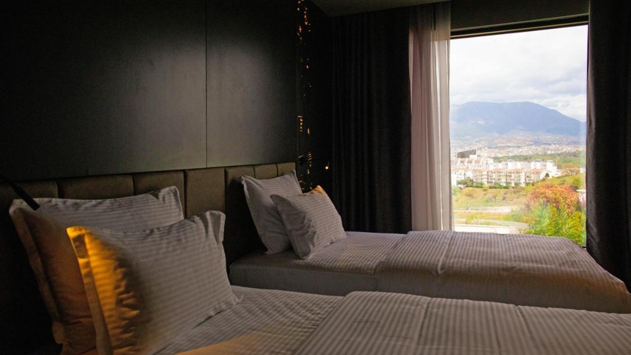 Arka Art Hotel Kashari المظهر الخارجي الصورة A room at the hotel