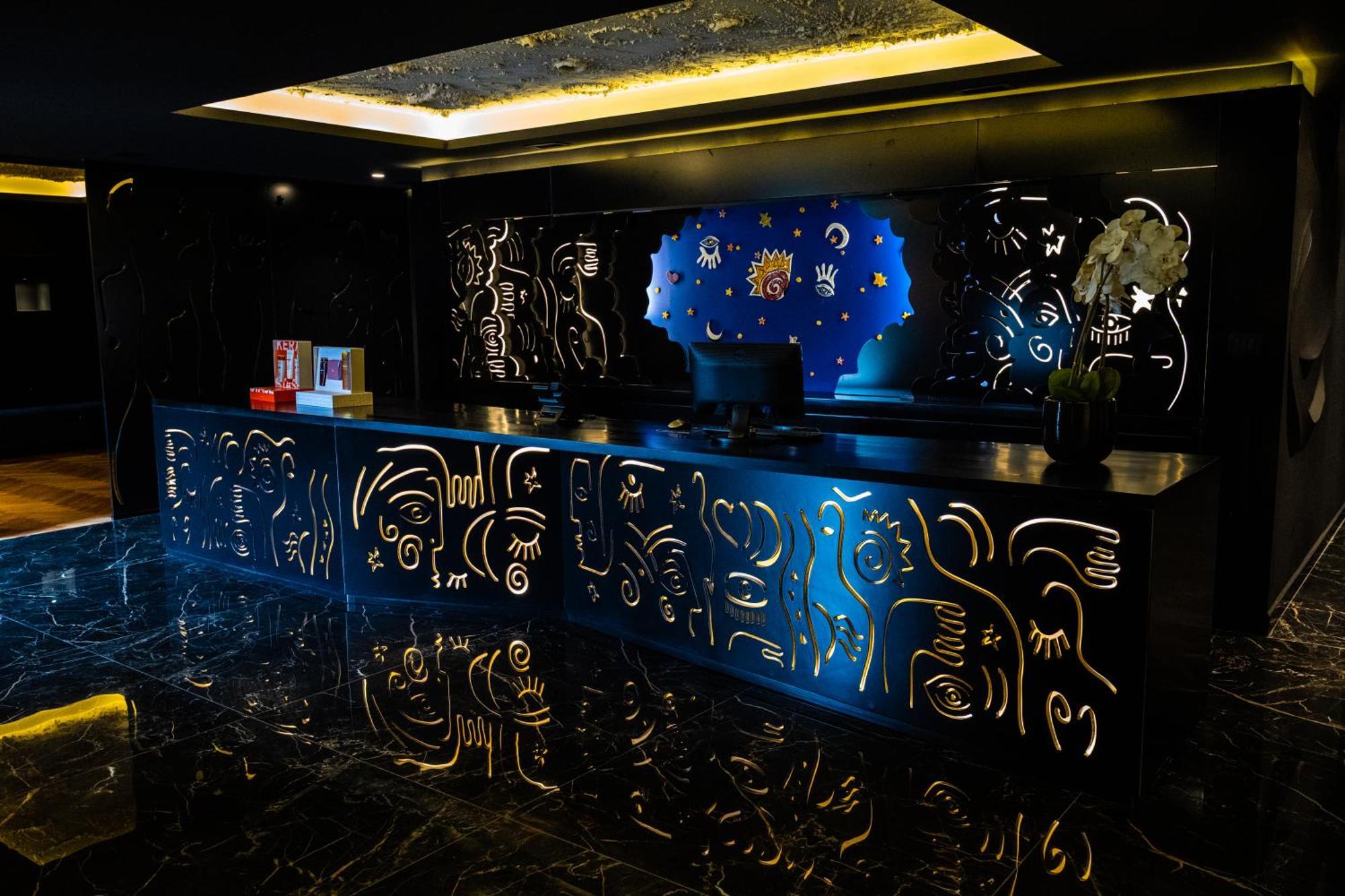 Arka Art Hotel Kashari المظهر الخارجي الصورة The reception desk at the hotel