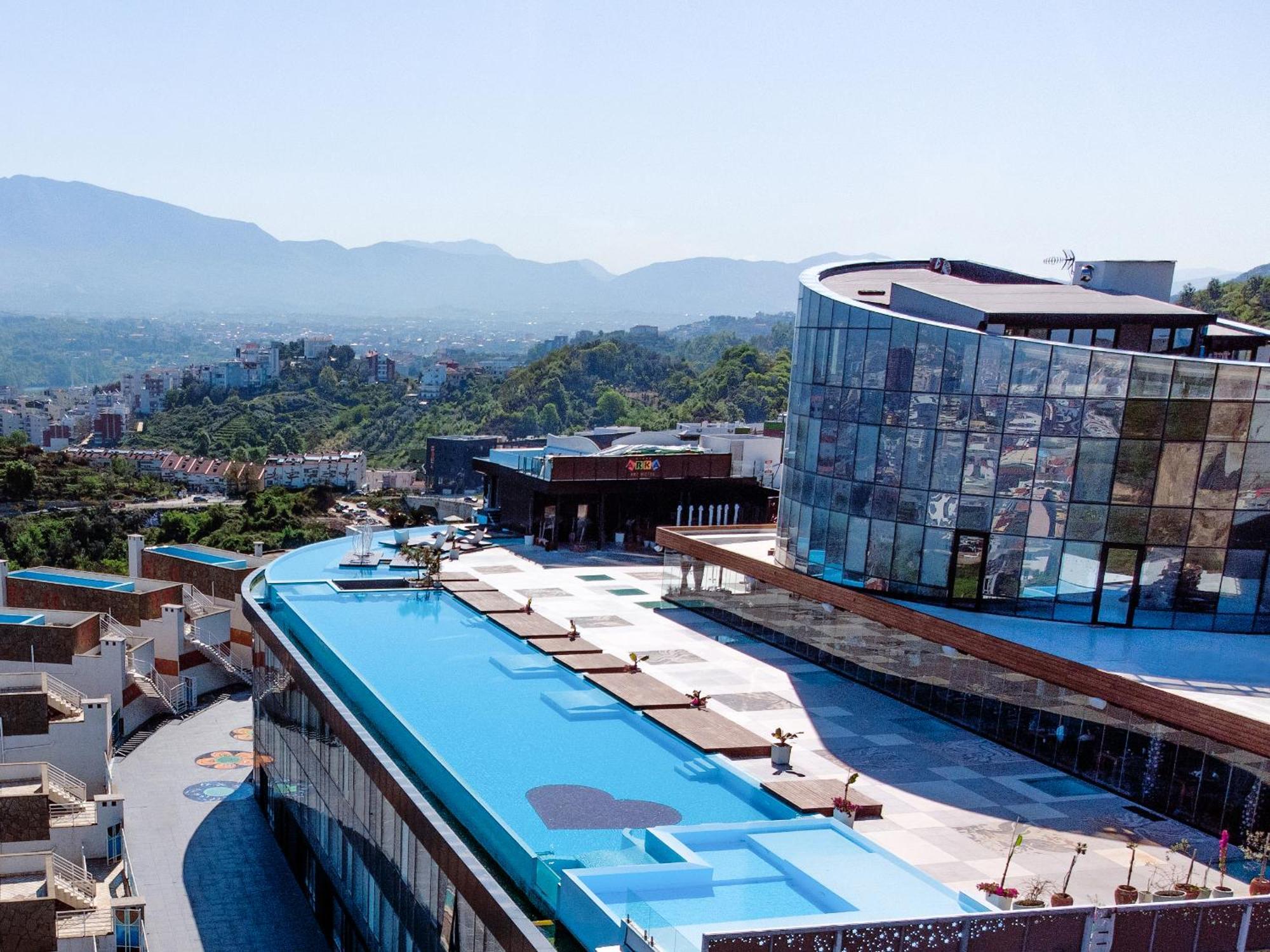 Arka Art Hotel Kashari المظهر الخارجي الصورة The University of Novi Sad